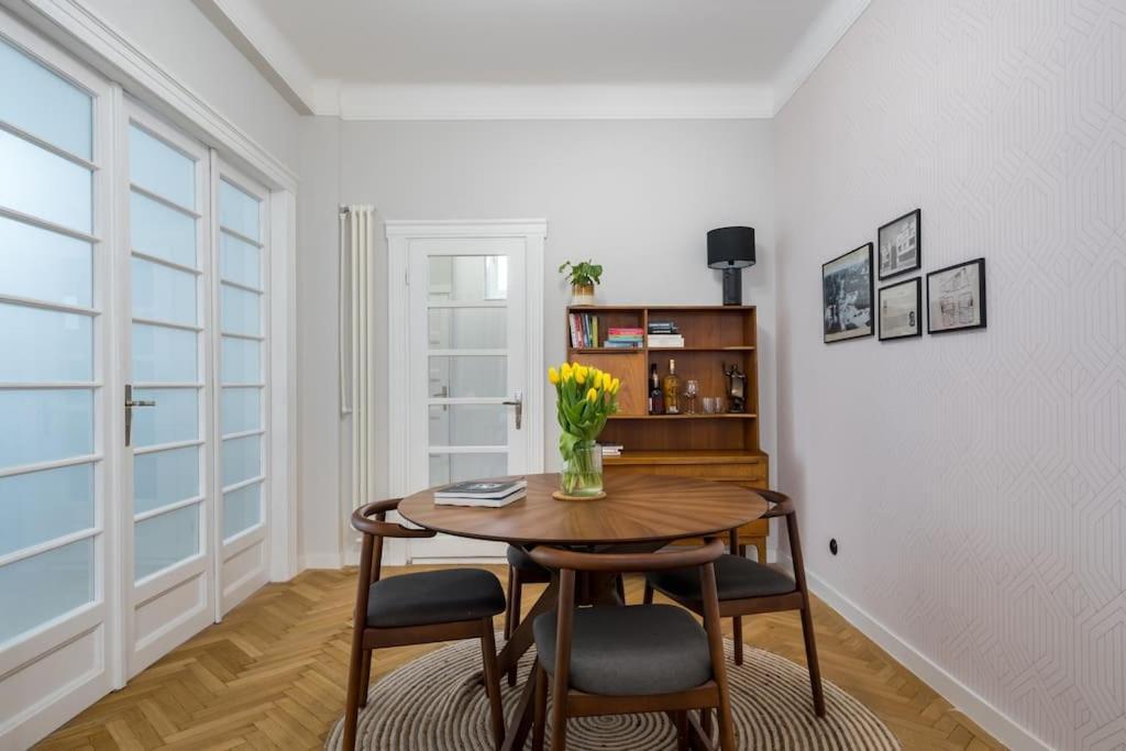 Exquisite Art Deco 2Br Apartment Prime Location Bucureşti Eksteriør bilde