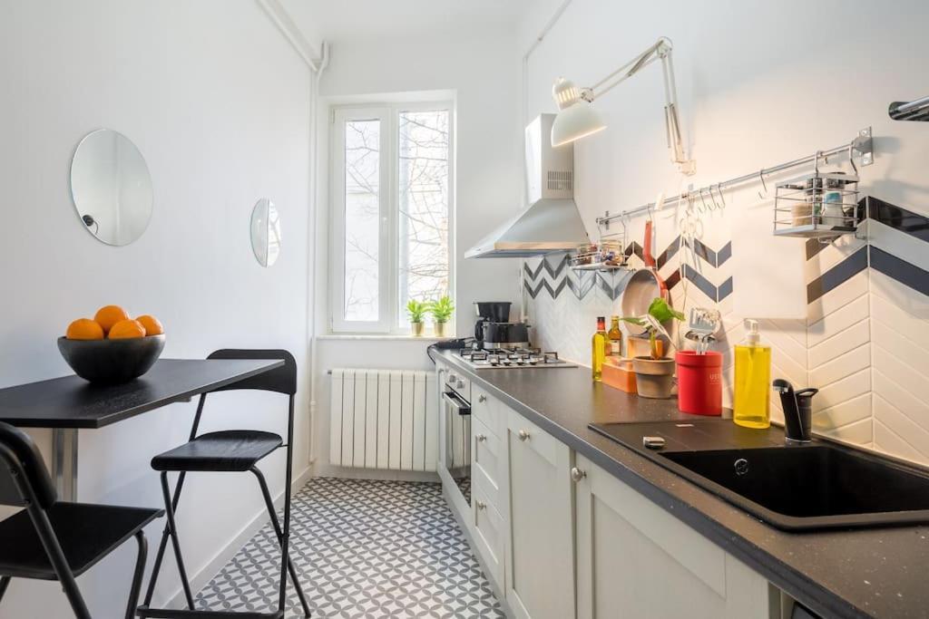 Exquisite Art Deco 2Br Apartment Prime Location Bucureşti Eksteriør bilde