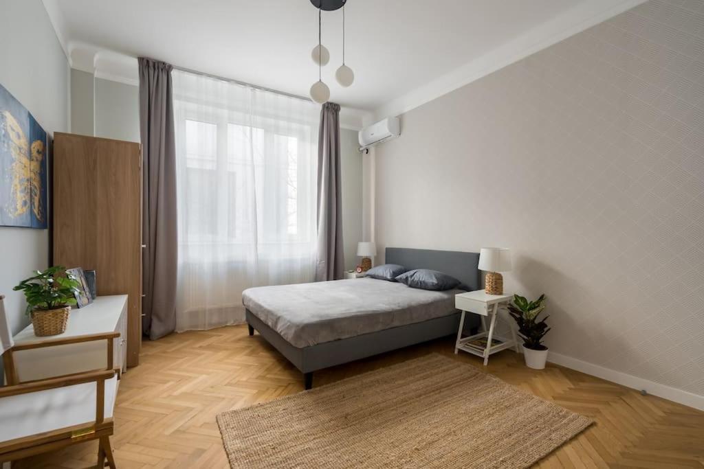 Exquisite Art Deco 2Br Apartment Prime Location Bucureşti Eksteriør bilde