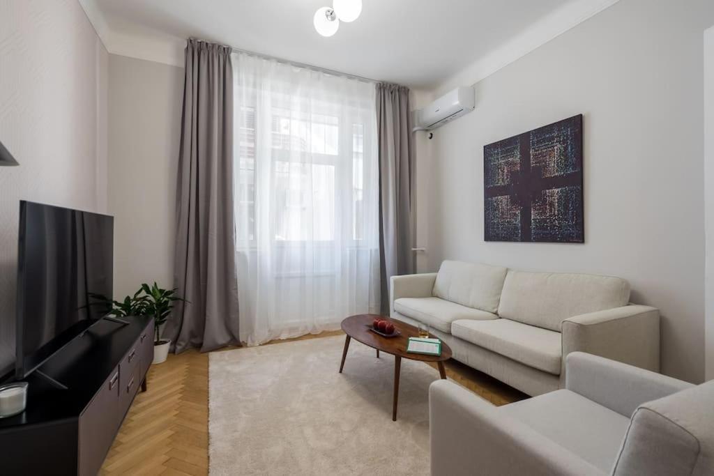 Exquisite Art Deco 2Br Apartment Prime Location Bucureşti Eksteriør bilde