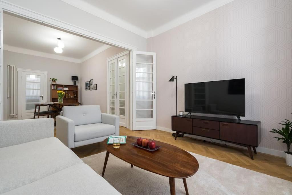 Exquisite Art Deco 2Br Apartment Prime Location Bucureşti Eksteriør bilde