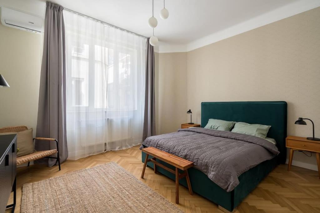 Exquisite Art Deco 2Br Apartment Prime Location Bucureşti Eksteriør bilde