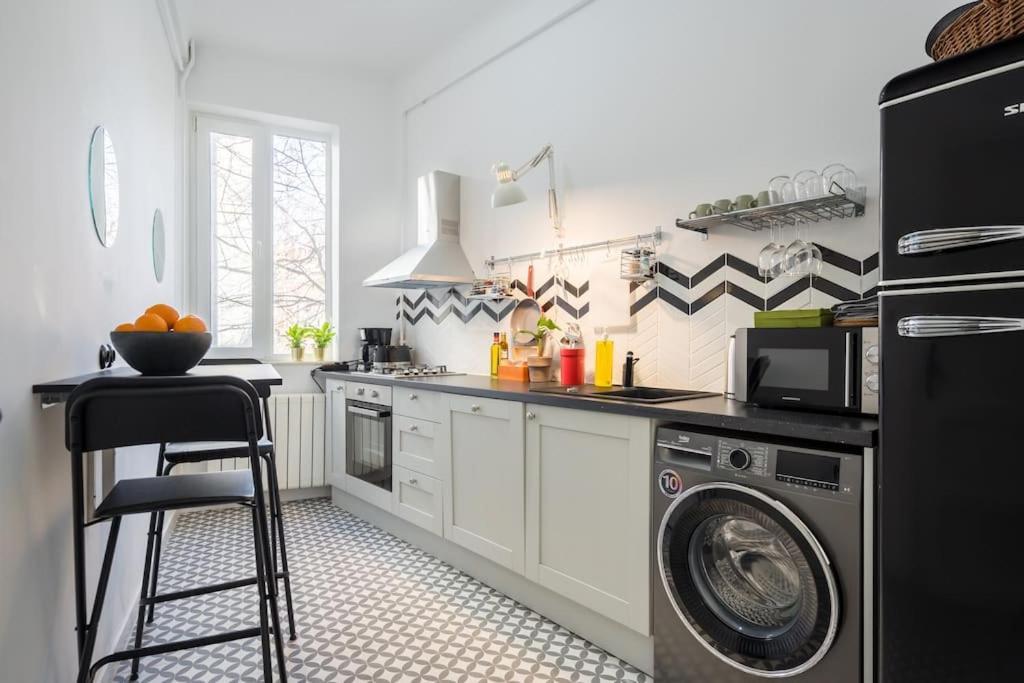 Exquisite Art Deco 2Br Apartment Prime Location Bucureşti Eksteriør bilde